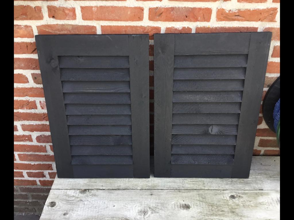 1 set luiken voor € 14,00, Ophalen of Verzenden