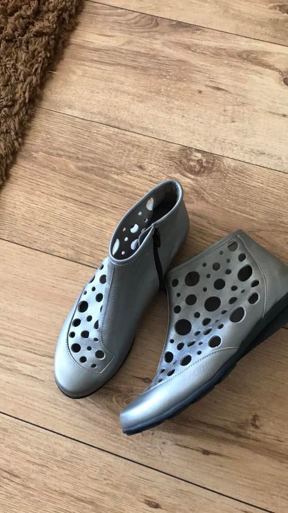 Arche, grijze laarsjes, mt 37, Kleding | Dames, Schoenen, Ophalen of Verzenden, Zo goed als nieuw, Grijs