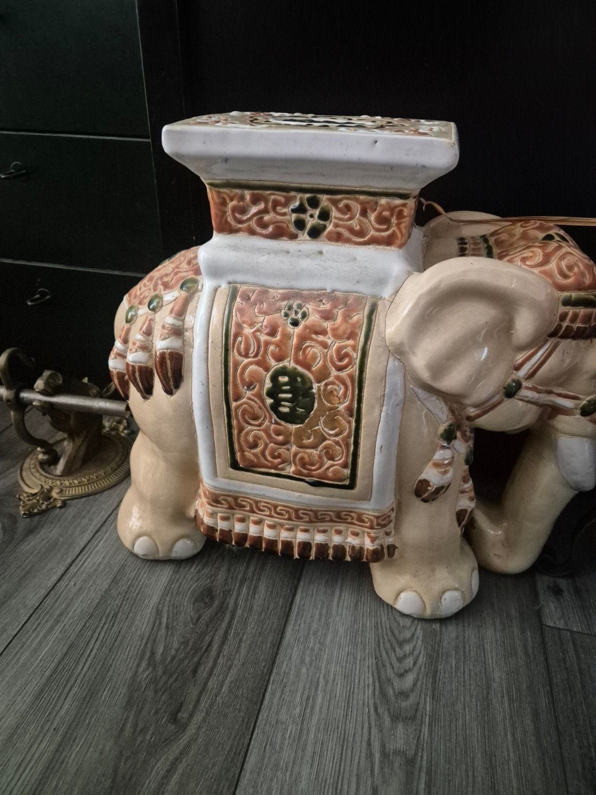 Decoratieve olifant bijzettafel/plantenstandaard, Gebruikt, Meerkleurig, Ophalen of Verzenden, Oosters