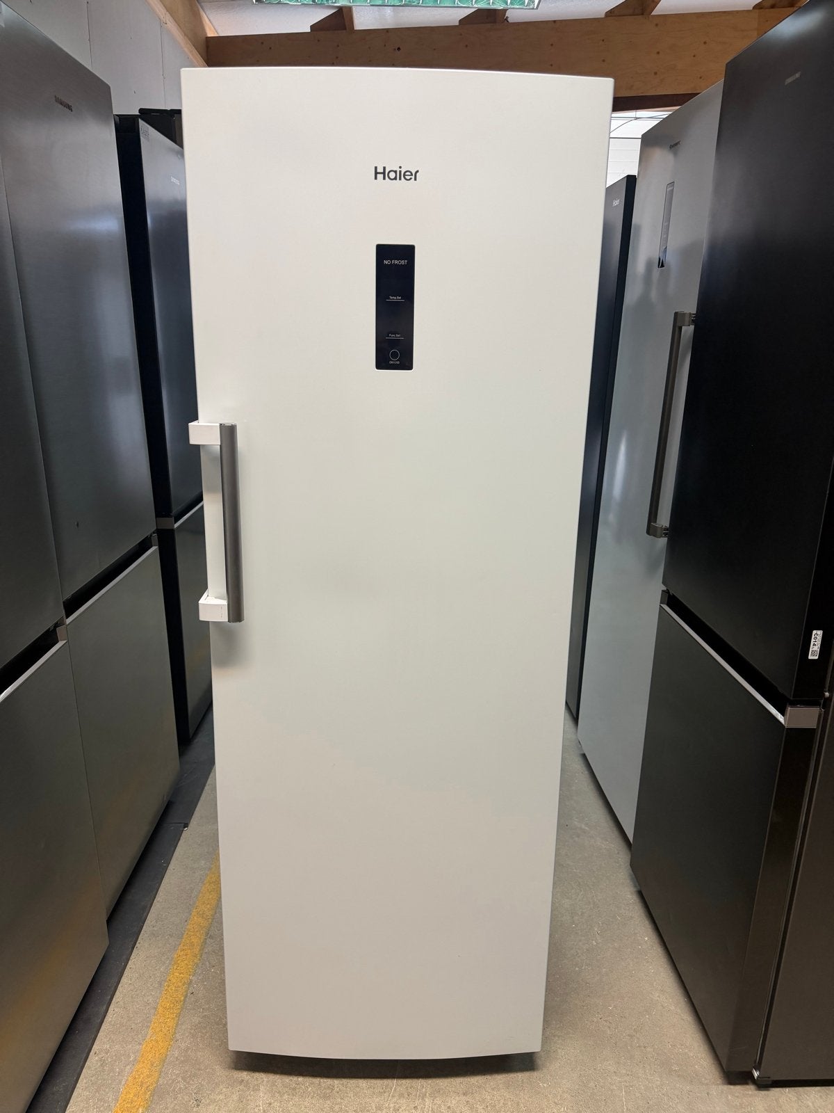 Haier H4F226WDH1 No Frost Vrieskast - 226L - Wit, Vrieskast, Ophalen of Verzenden, Zo goed als nieuw, 140 tot 160 cm