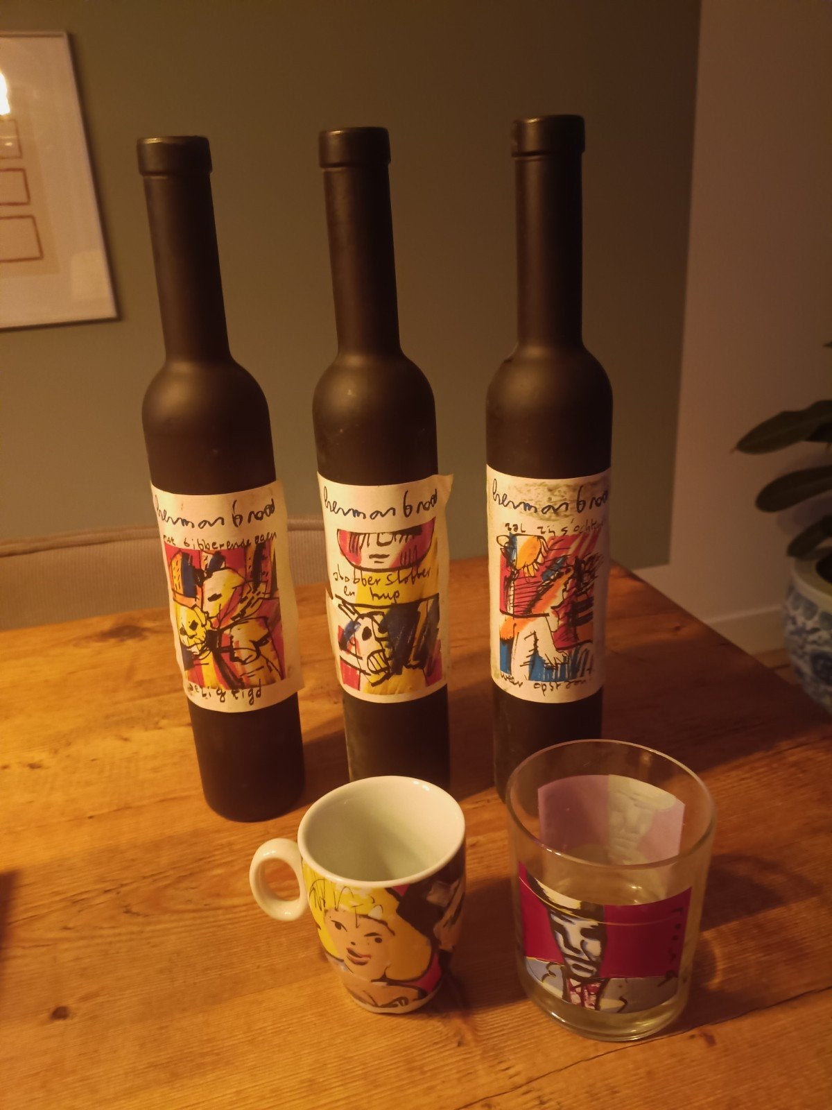 Herman Brood Wijnflessen Set met Mok en Glas, Ophalen, Gebruikt