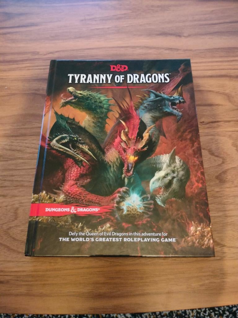 Dungeons and Dragons 5E - Tyranny of Dragons, Ophalen, Zo goed als nieuw, Overige soorten, Boek of Catalogus