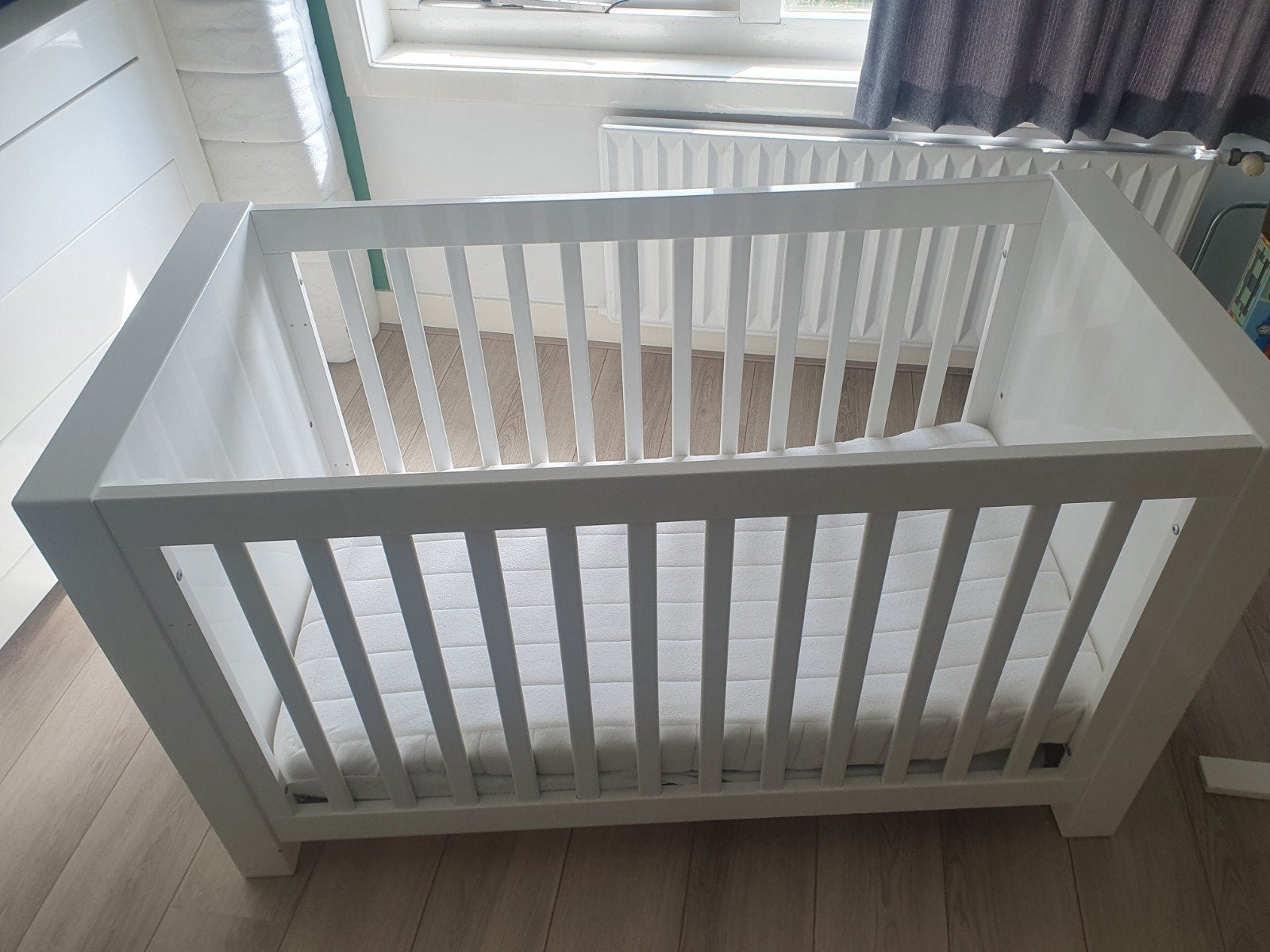 Wit ledikant Kidsmill Alaska hoogglans wit met matras, Ophalen, Gebruikt, Ledikant
