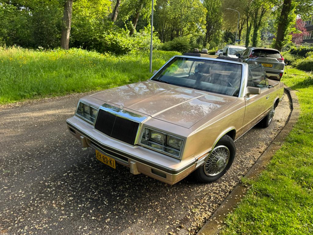 Chrysler le baron Te Huur, Met chauffeur, Trouwauto
