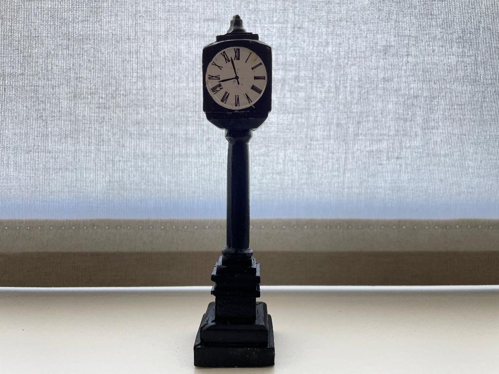 Lemax 74634 Street Clock 2007, Diversen, Kerst, Ophalen of Verzenden, Zo goed als nieuw
