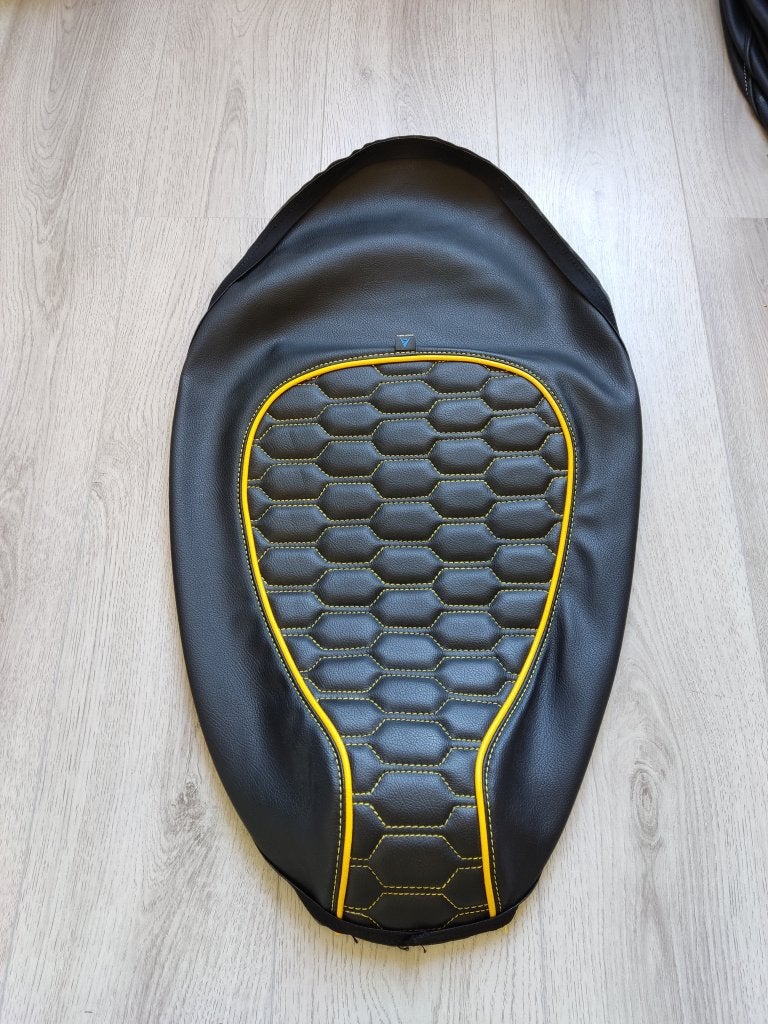 Zadelhoes / buddydek Piaggio Zip audi rs geel custom NIEUW, Info@jynkx.com, Nieuw, Ophalen of Verzenden, Piazza 99