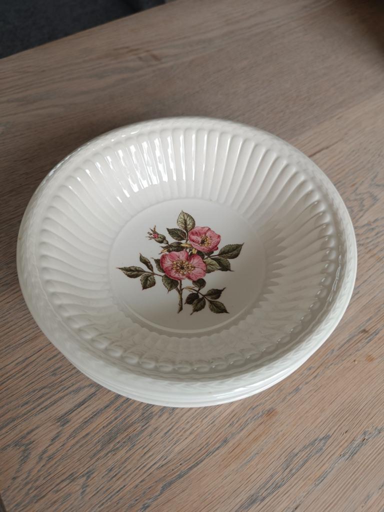 Wedgwood Briar Rose schaaltjes - set van 3 ), Ophalen of Verzenden, Wedgwood, Porselein, Schaal of Schalen