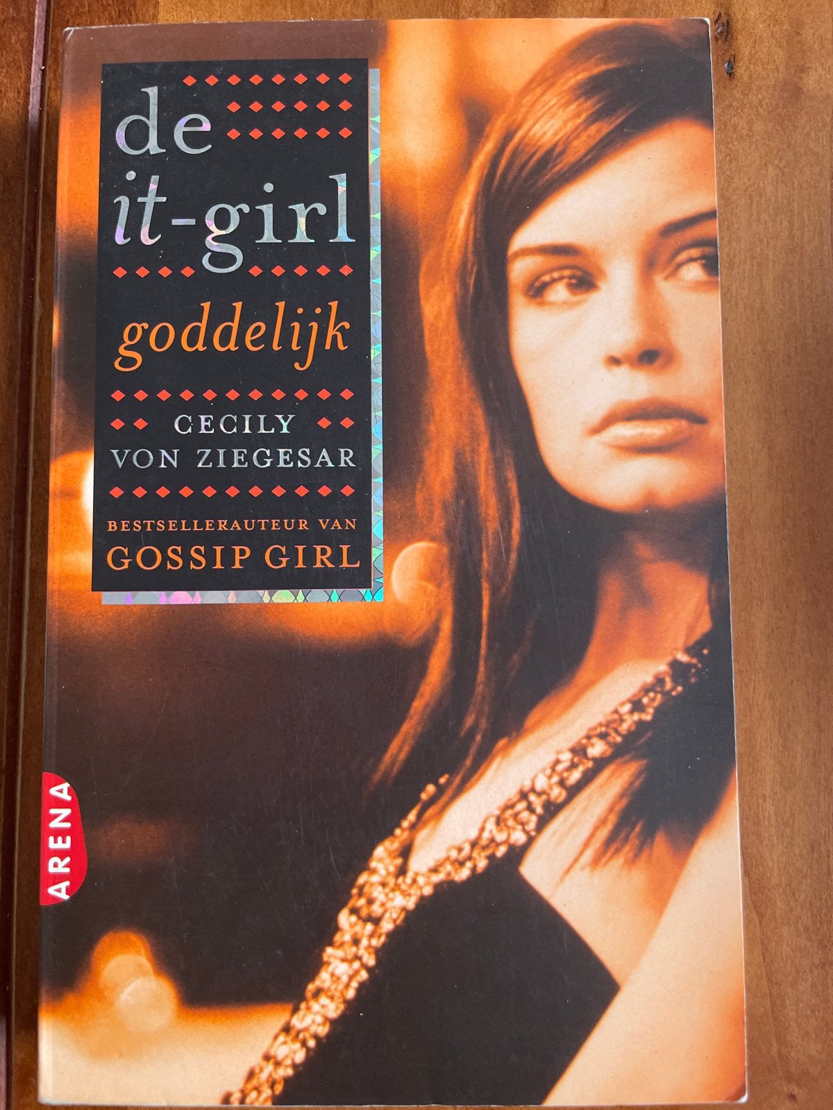De it-girl: Goddelijk - Cecily von Ziegesar, Boeken, Ophalen of Verzenden, Gelezen, Nederland