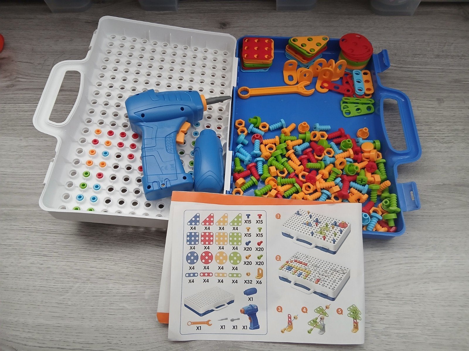Design & Drill Tools Box - Creatief Bouwspeelgoed, Kinderen en Baby's, Ophalen of Verzenden, Zo goed als nieuw, Knutselen