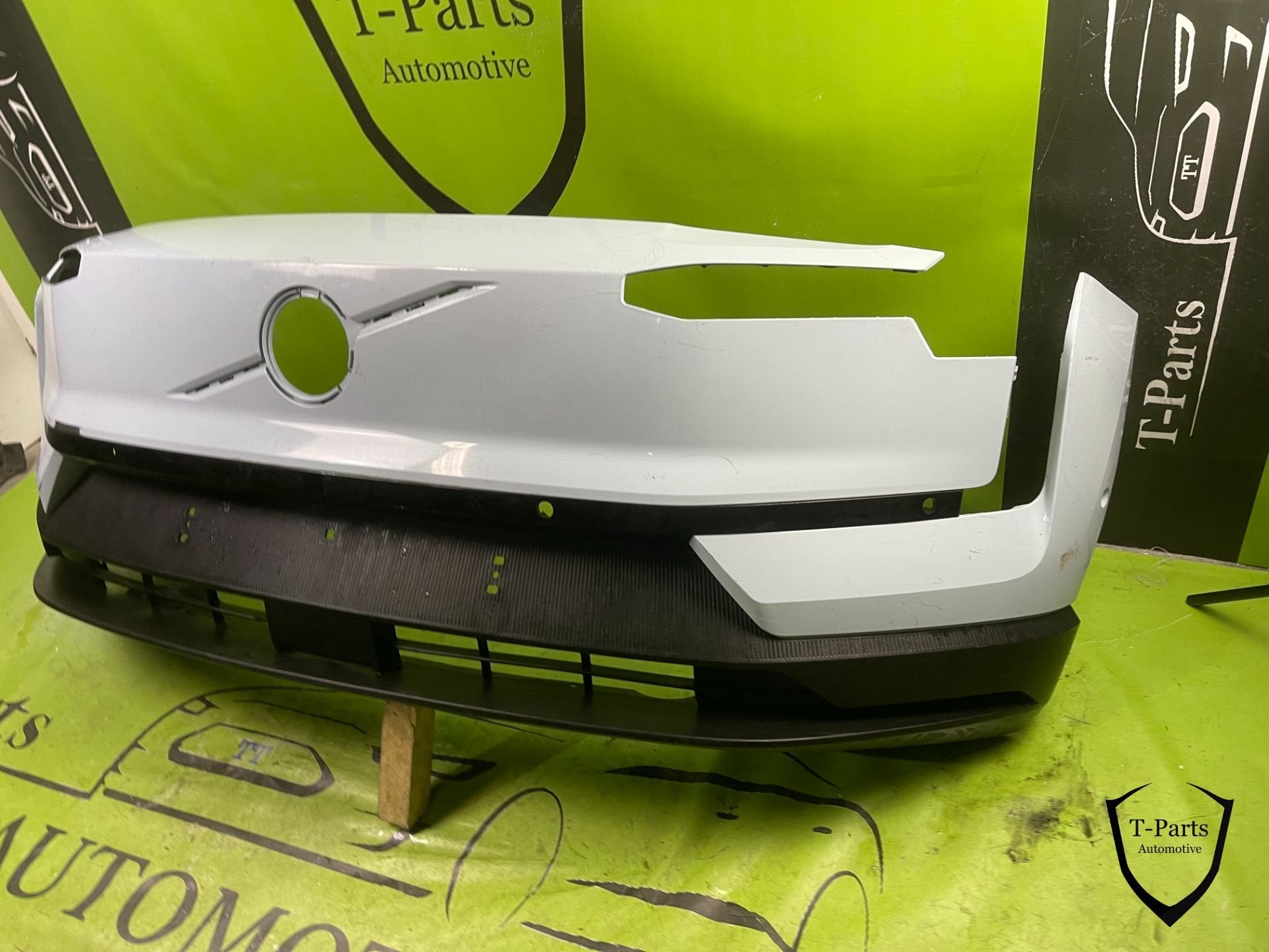 volvo EX30 EX 30 voorbumper bumper grille rooster gril, Info@fabrikant.eu, Ophalen of Verzenden, Volvo, Bumper