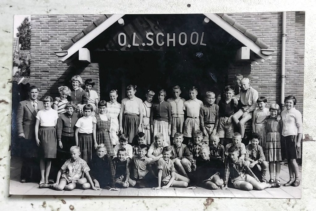 Oude foto O.L. School Edam 1956 fotograaf Dorsman, Foto, Ophalen of Verzenden, Zo goed als nieuw, 1940 tot 1960