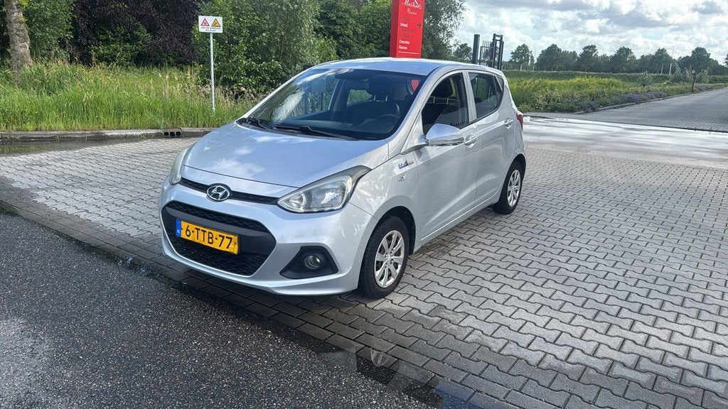 Hyundai I10 1.0i i-Drive NW apk 2027/6 Bouwjaar 2014, Voorwielaandrijving, Euro 5, Gebruikt, 31 €/maand