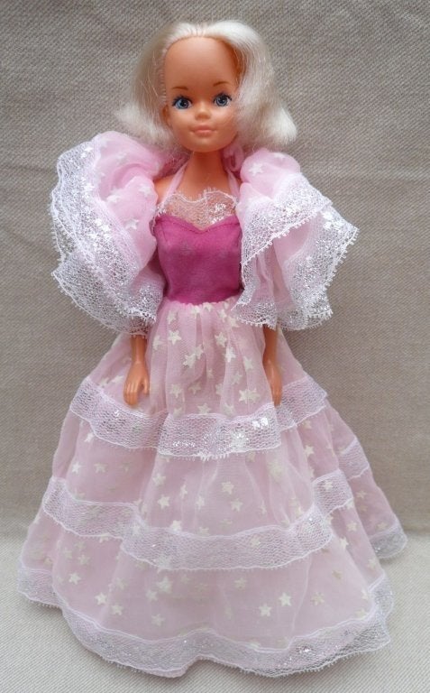 Hongkong Roze Beauty (nostalgische barbieachtige pop), Verzamelen, Poppen, Ophalen of Verzenden, Gebruikt, Pop