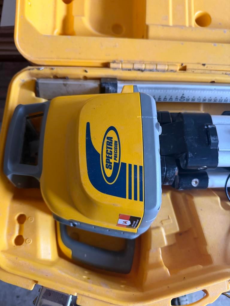 Spectra LL300N Laser Waterpas - Zo goed als nieuw, Doe-het-zelf en Verbouw, Meetapparatuur, Zo goed als nieuw, Overige meters