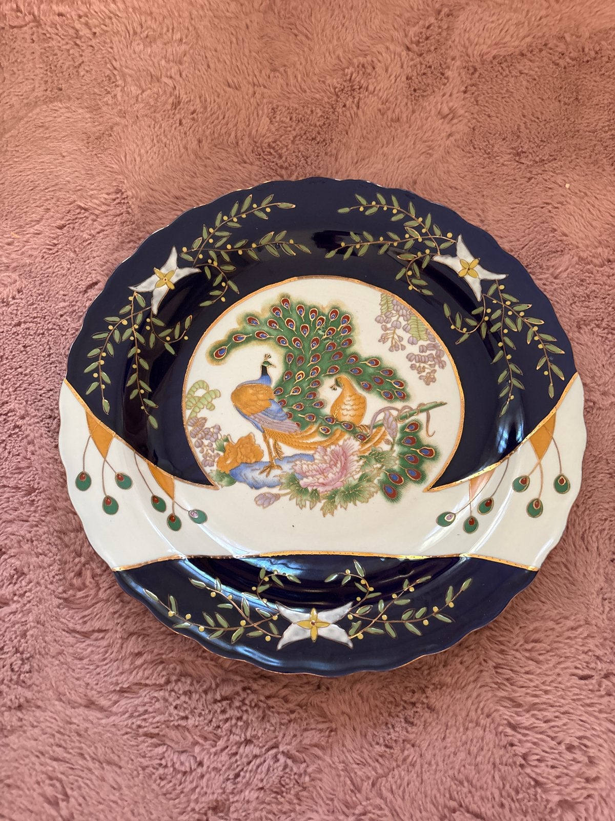 Antiek Chinees bord met pauwen, Ophalen