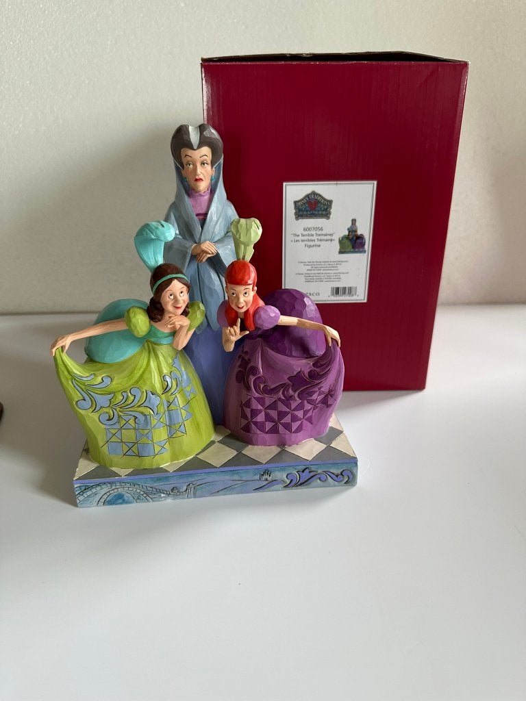 Disney Traditions, Ophalen of Verzenden, Assepoester of Belle, Zo goed als nieuw, Beeldje of Figuurtje