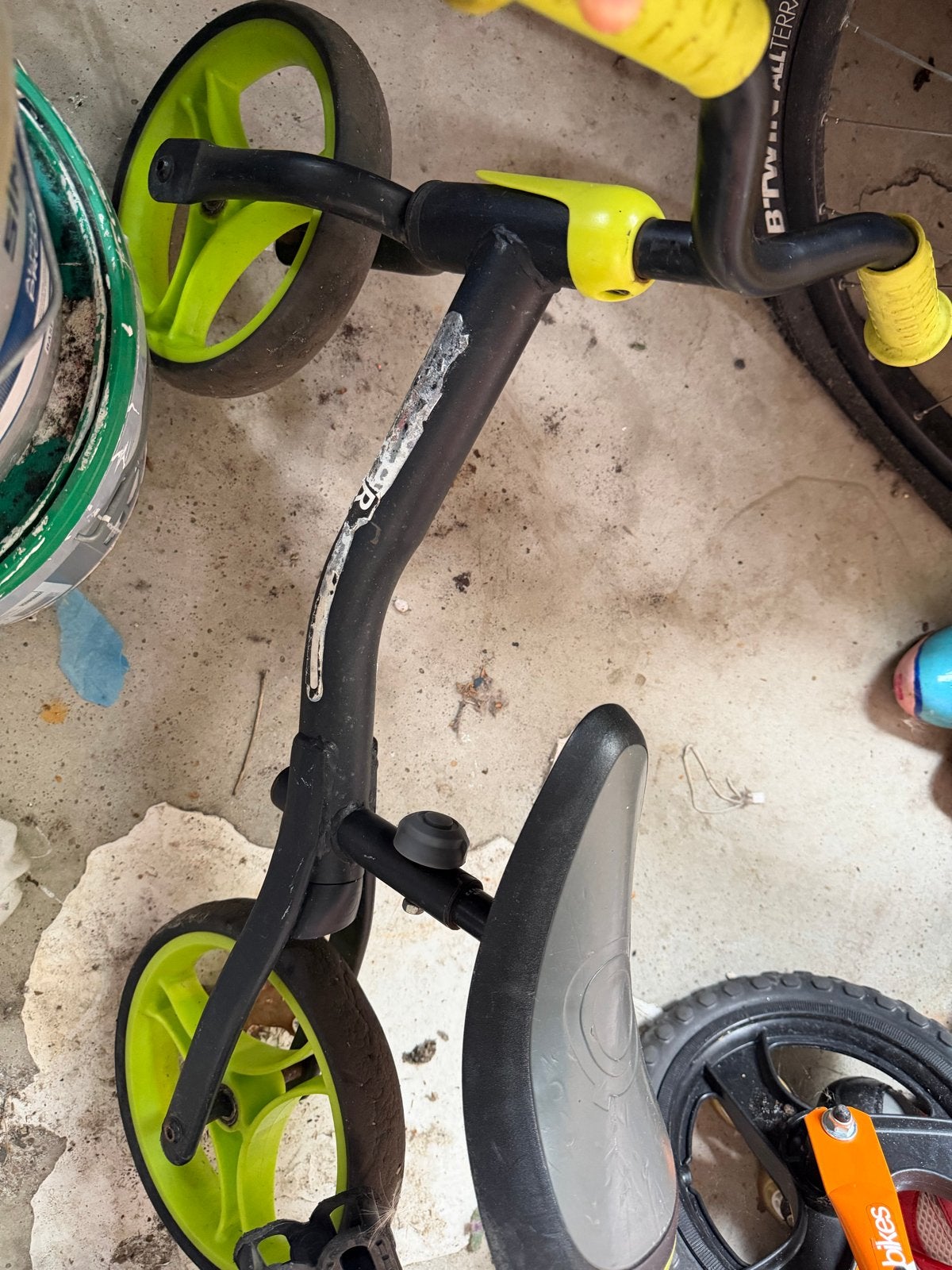 Kinderloopfiets/driewieler - Zwart/Geel, Ophalen of Verzenden, Gebruikt, Minder dan 16 inch