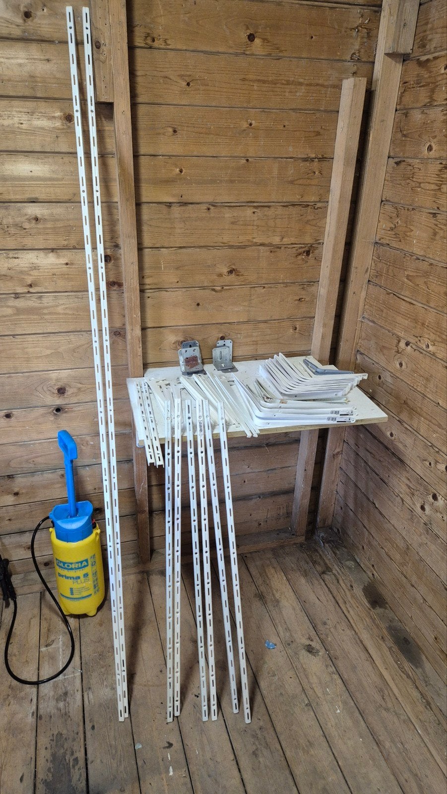Diverse plankdragers en rails voor wandmontage, Ophalen, Gebruikt