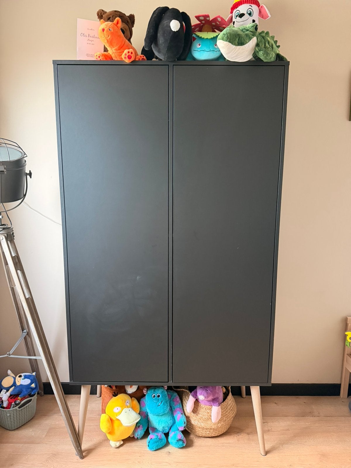 Zwarte Commode en kledingkast evy babypark, Ophalen, Zo goed als nieuw, 50 tot 75 cm, 150 tot 200 cm