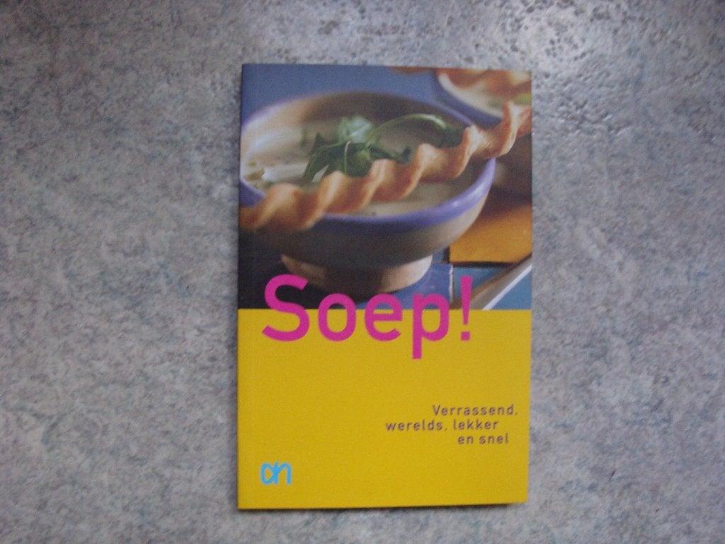 Kookboek Soep ! van Albert Heijn / AH nieuw, Ophalen of Verzenden, Zo goed als nieuw, Albert Heijn
