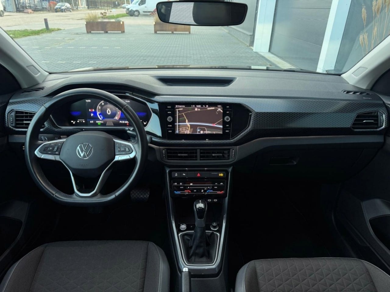 Volkswagen T-Cross 1.0 TSI 3x R-Line | LED | Dodehoek | Carp, T-Cross, Gebruikt, Zwart, Met garantie (alle)