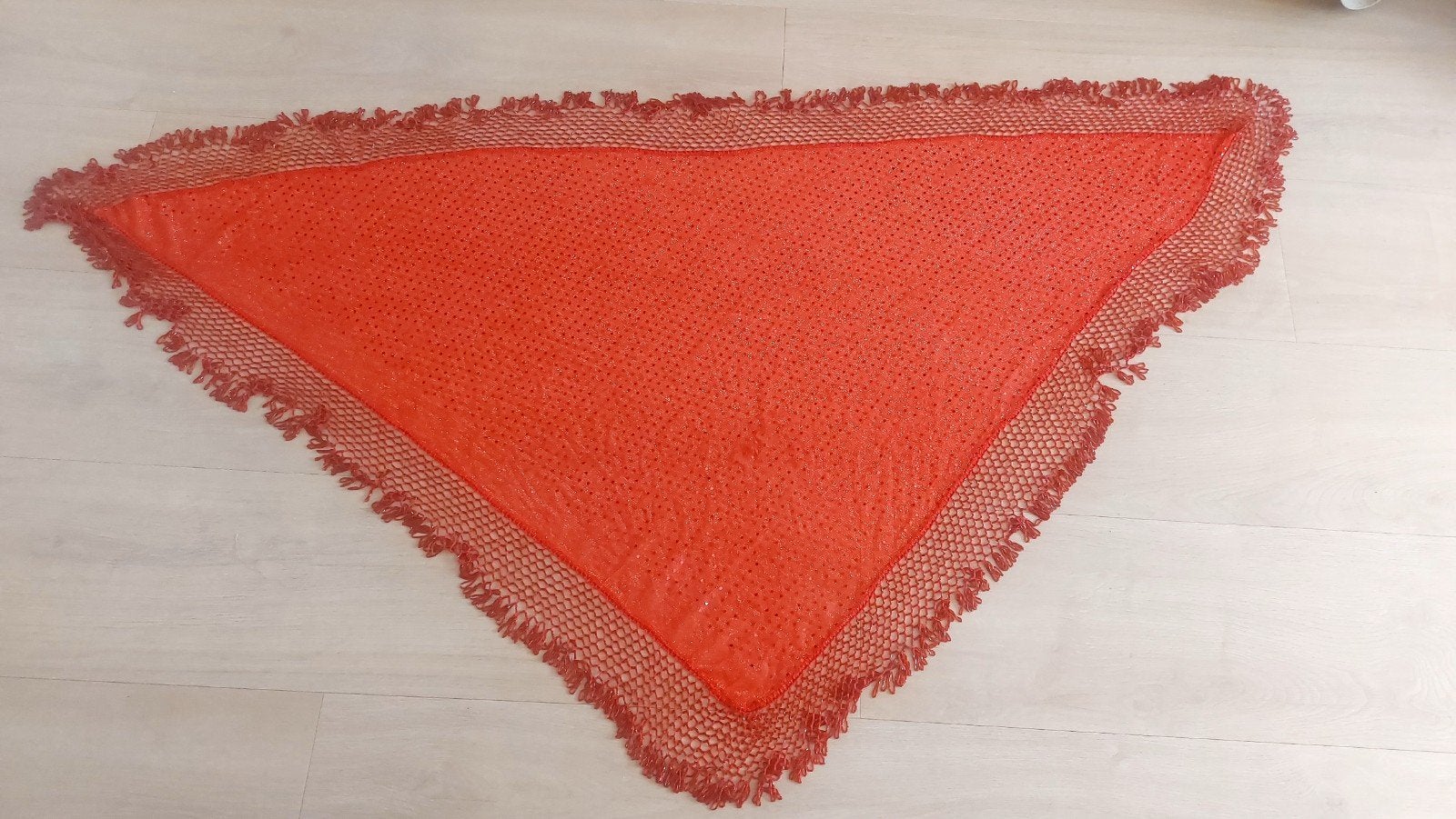 Buikdans Sjaal Rood met Glinsters en Kralen Franjes, Onbekend, Ophalen of Verzenden, Zo goed als nieuw