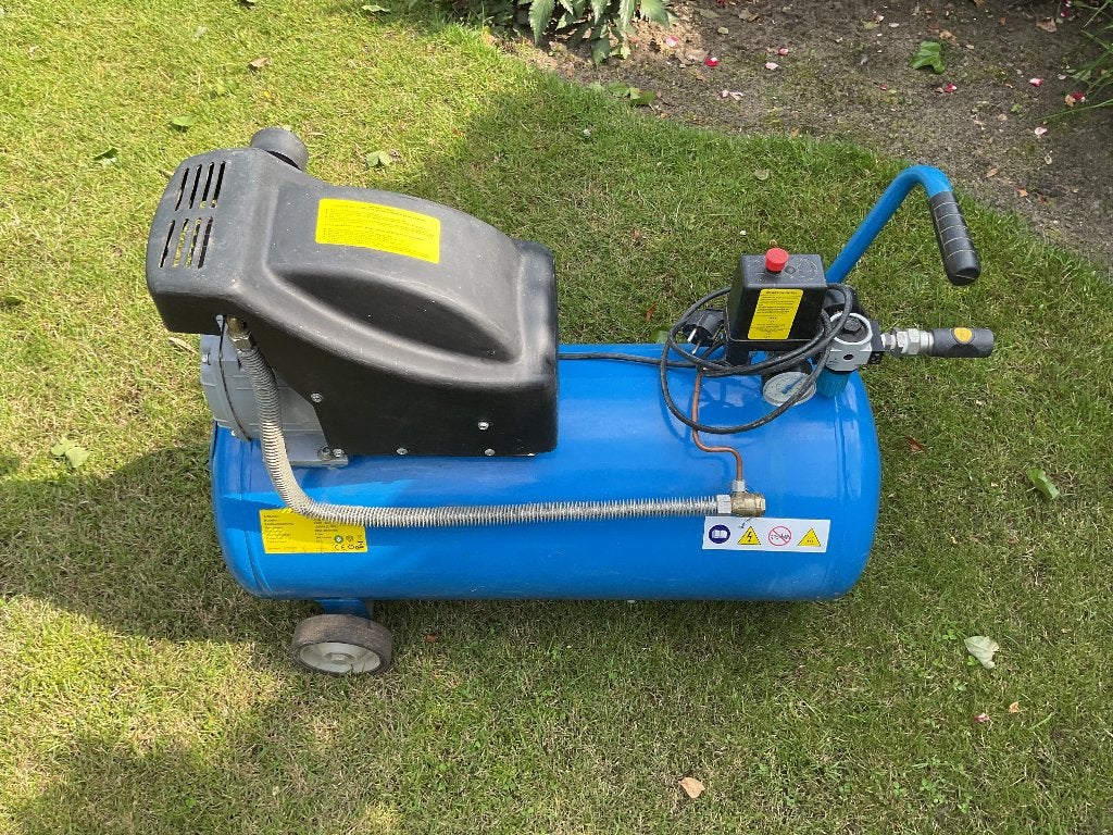Compressor, Doe-het-zelf en Verbouw, Compressors, Ophalen, 6 tot 10 bar, Zo goed als nieuw, Minder dan 200 liter/min