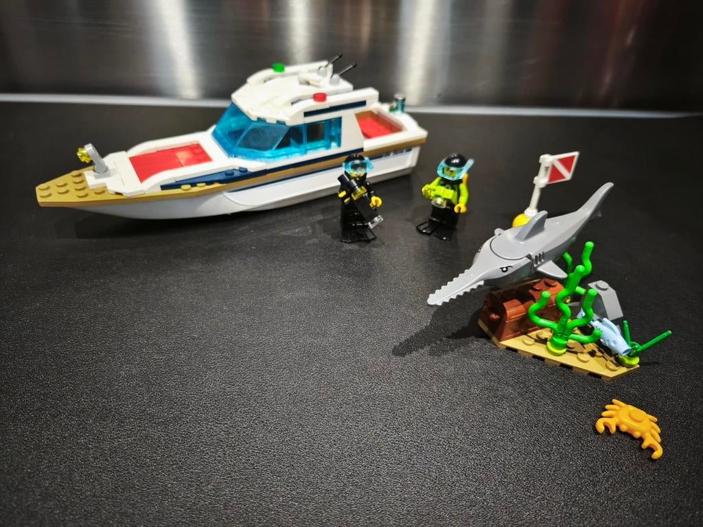 LEGO City 60221 Duikjacht - 100% compleet, Ophalen of Verzenden, Gebruikt