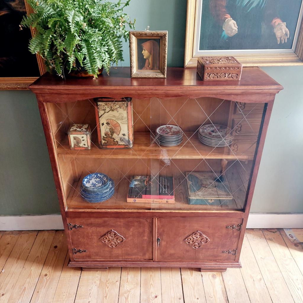 Lucky Vintage antieke brocant vitrinekast of servieskast, Antiek en Kunst, Ophalen