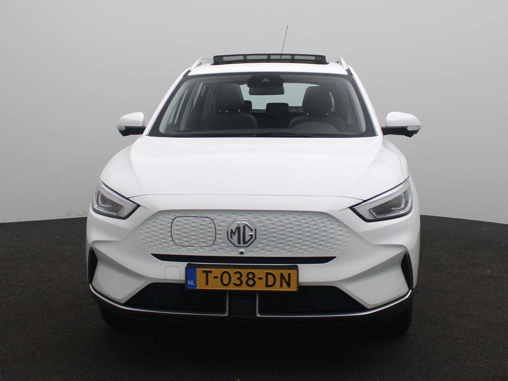 MG ZS EV Long Range Luxury 70 kWh | Camera | Apple Carplay |, Auto's, 12 maanden, Gebruikt, ZS, Origineel Nederlands