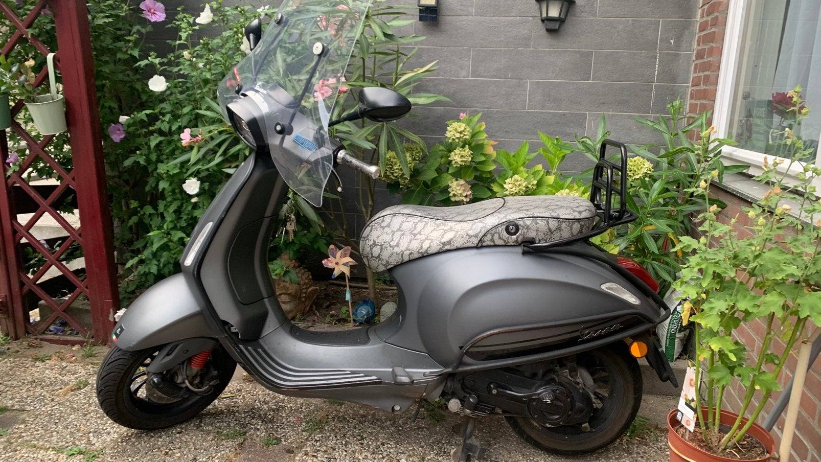 Piaggio Vespa sprint luxe uitvoering, Ophalen, Zo goed als nieuw, Benzine