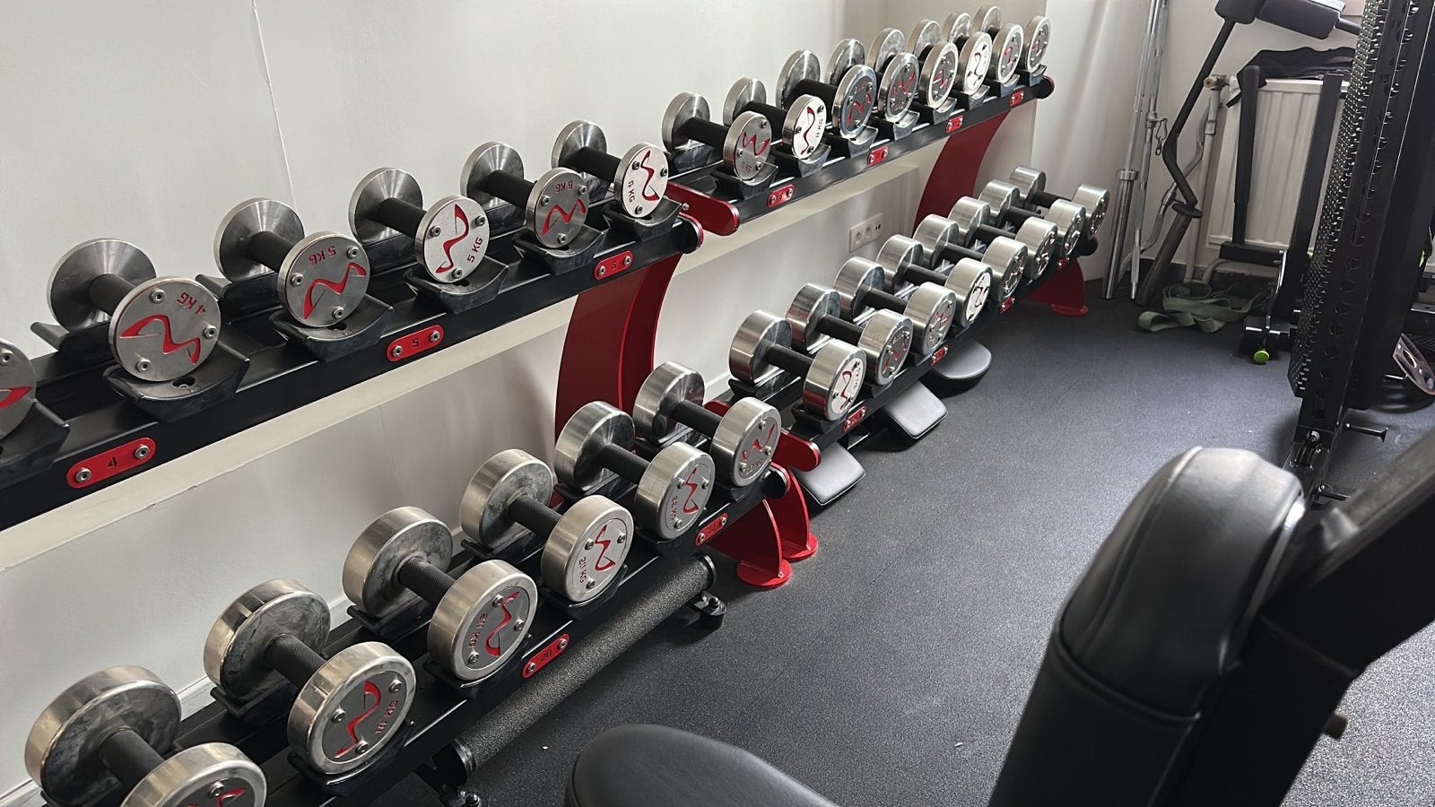 Watson Rotating Dumbbell Set 3-30 kg + Rekken, Sport en Fitness, Ophalen, Zo goed als nieuw, Armen, Dumbbell