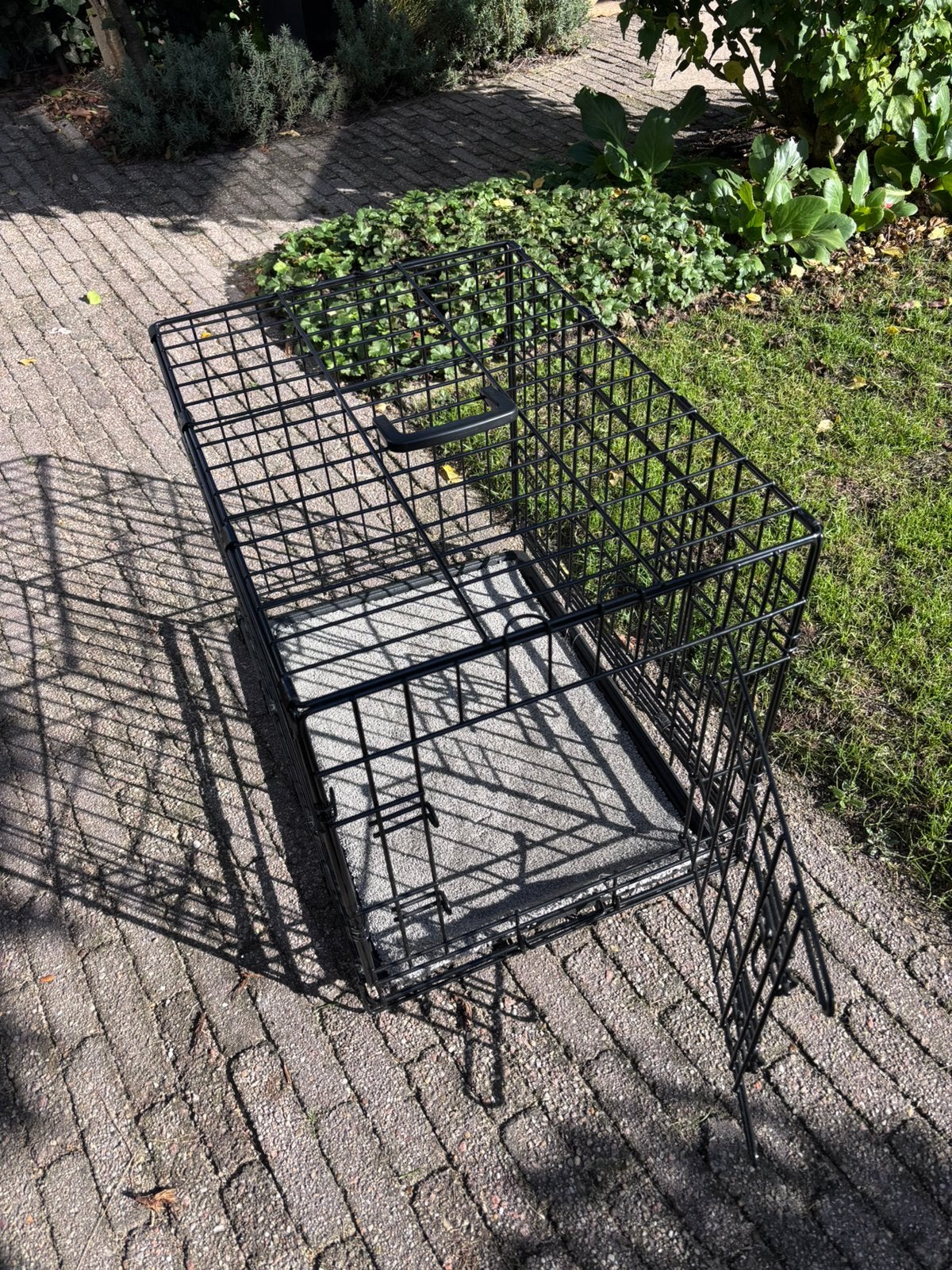 Te koop: Hondenbench opvouwbaar – 2 deuren – nette staat, Ophalen, Zo goed als nieuw, Minder dan 65 cm