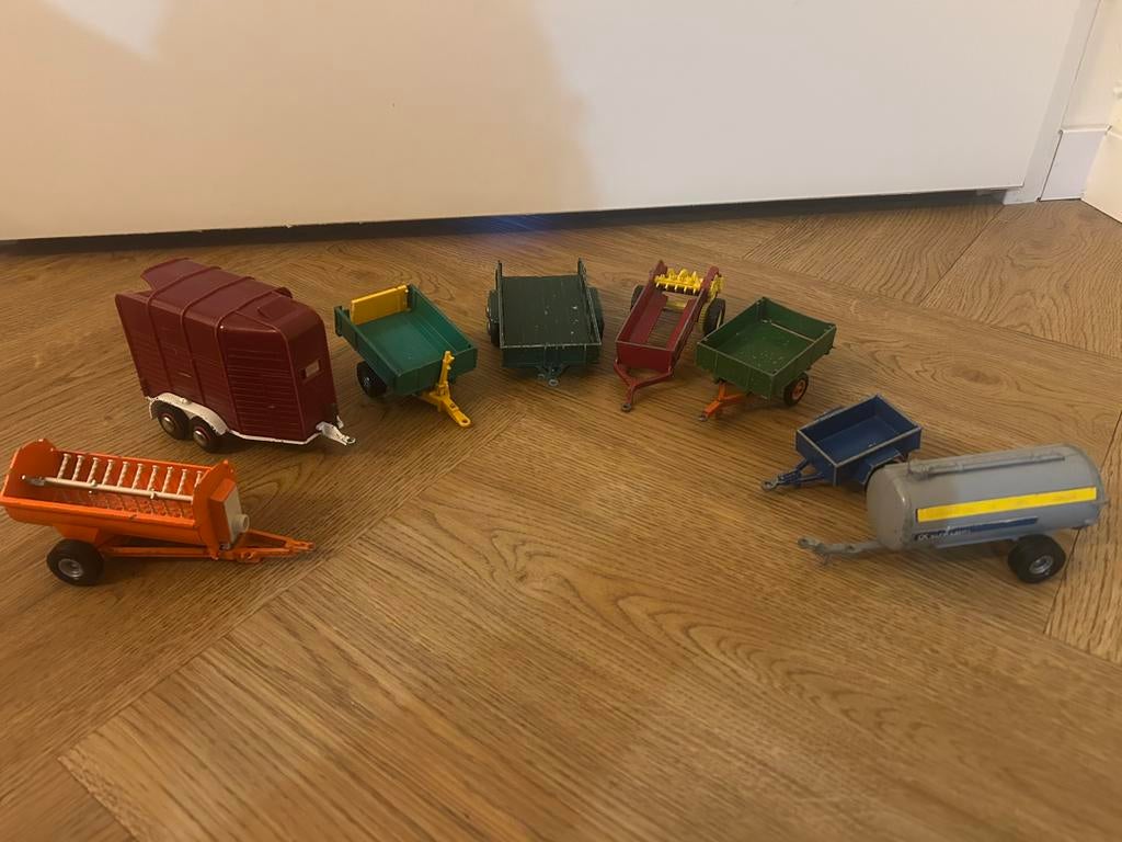 8x Britains LTD aanhangwagens  tractor landbouwvoertuigen, Ophalen of Verzenden, Gebruikt, Tractor of Landbouw, Britains