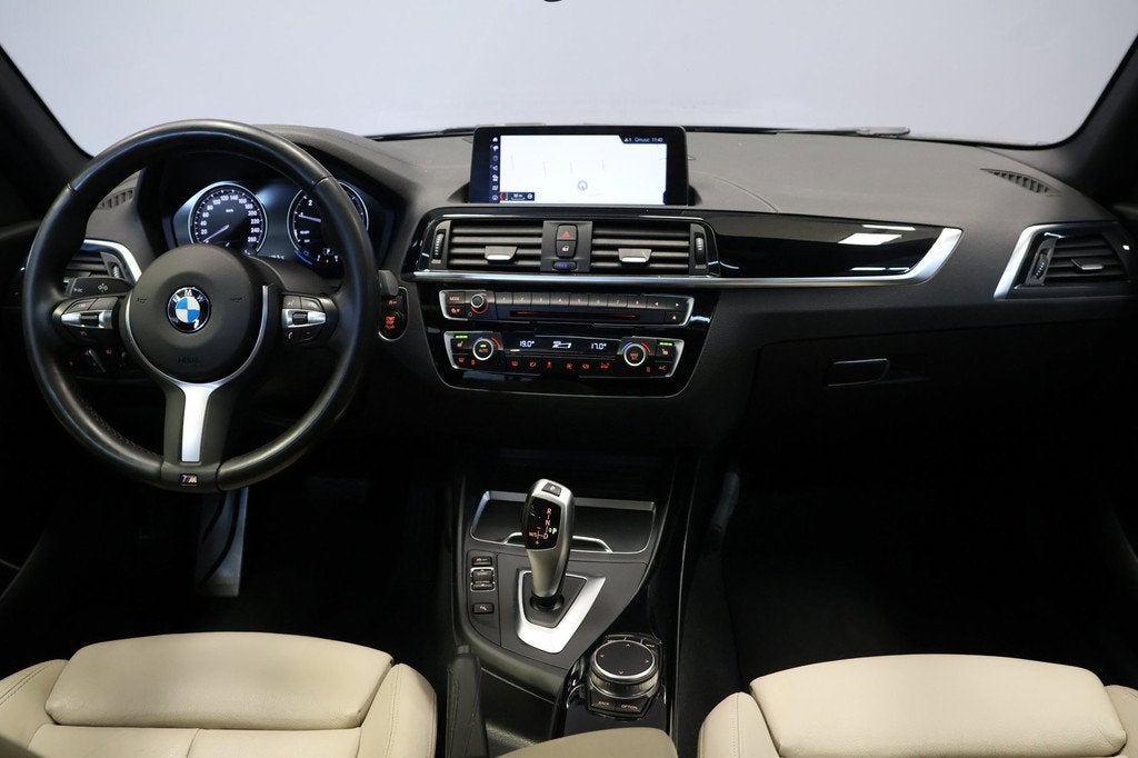 BMW 1-serie 118i Edition M Sport Shadow High Executive, Gebruikt, Bedrijf, 650 kg, 3 cilinders