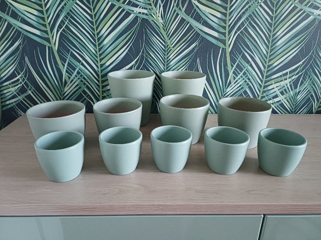Set van 11 bloempotjes, groen, topstaat! 11=€11,-!, Rond, Ophalen of Verzenden, Zo goed als nieuw, Aardewerk