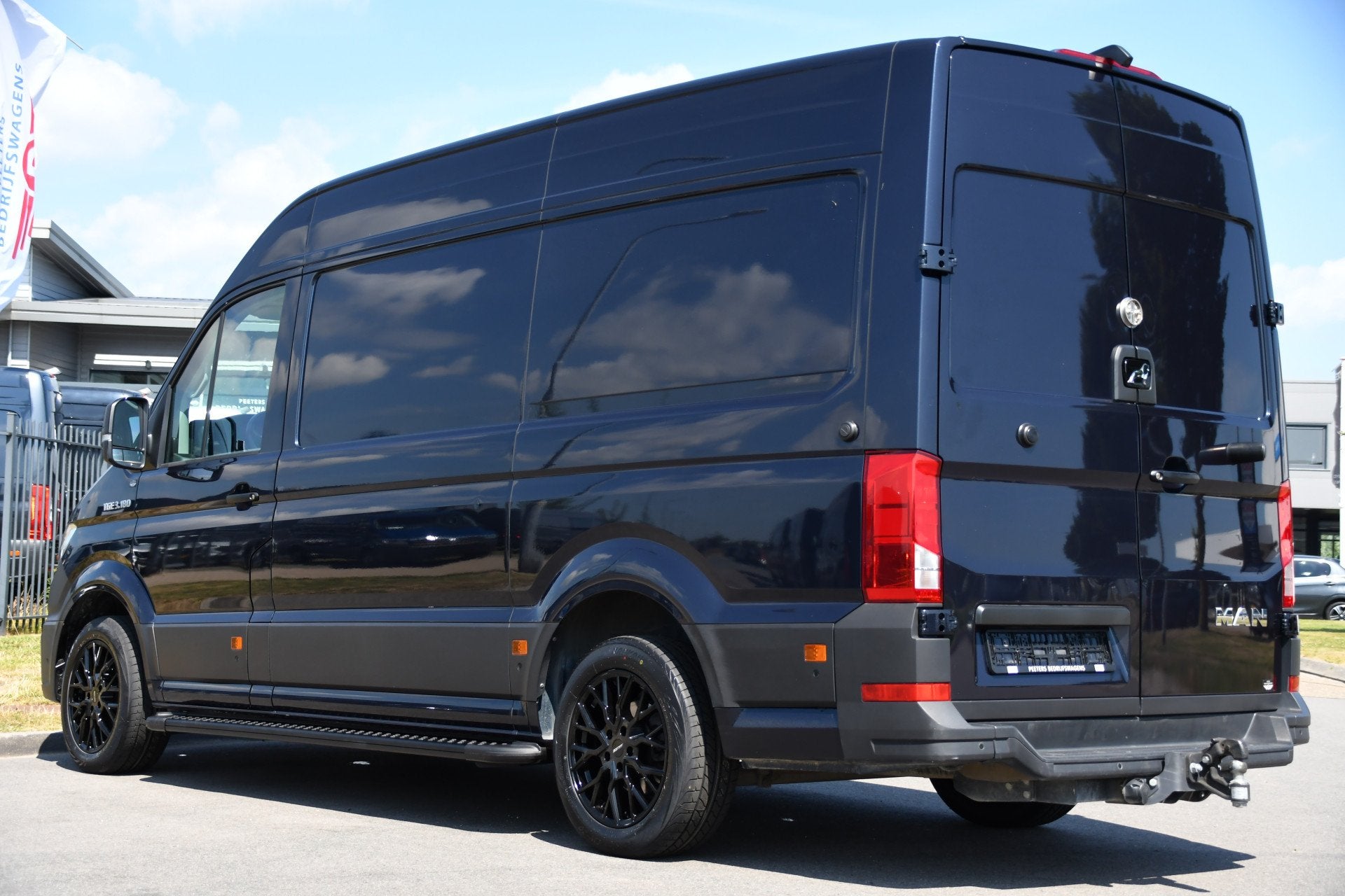 MAN TGE 3.180 35 2.0 L3H3 PB Edition Adaptieve Cruise, Camer, Auto's, Bestelauto's, Stof, Gebruikt, 4 cilinders, Blauw