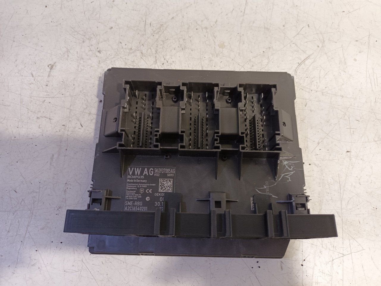 Computer body control Volkswagen Caddy, Onderdelen@venauto.nl, Van der Ven Autorecycling B.V., Gebruikt, Ettenseweg 76, 4706 PB Roosendaal, The Netherlands