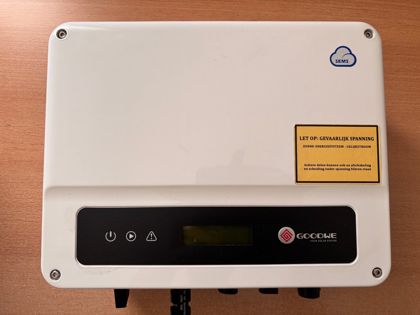 Goodwe omvormer, Ophalen of Verzenden, Zo goed als nieuw, Overige typen, 200 wattpiek of meer