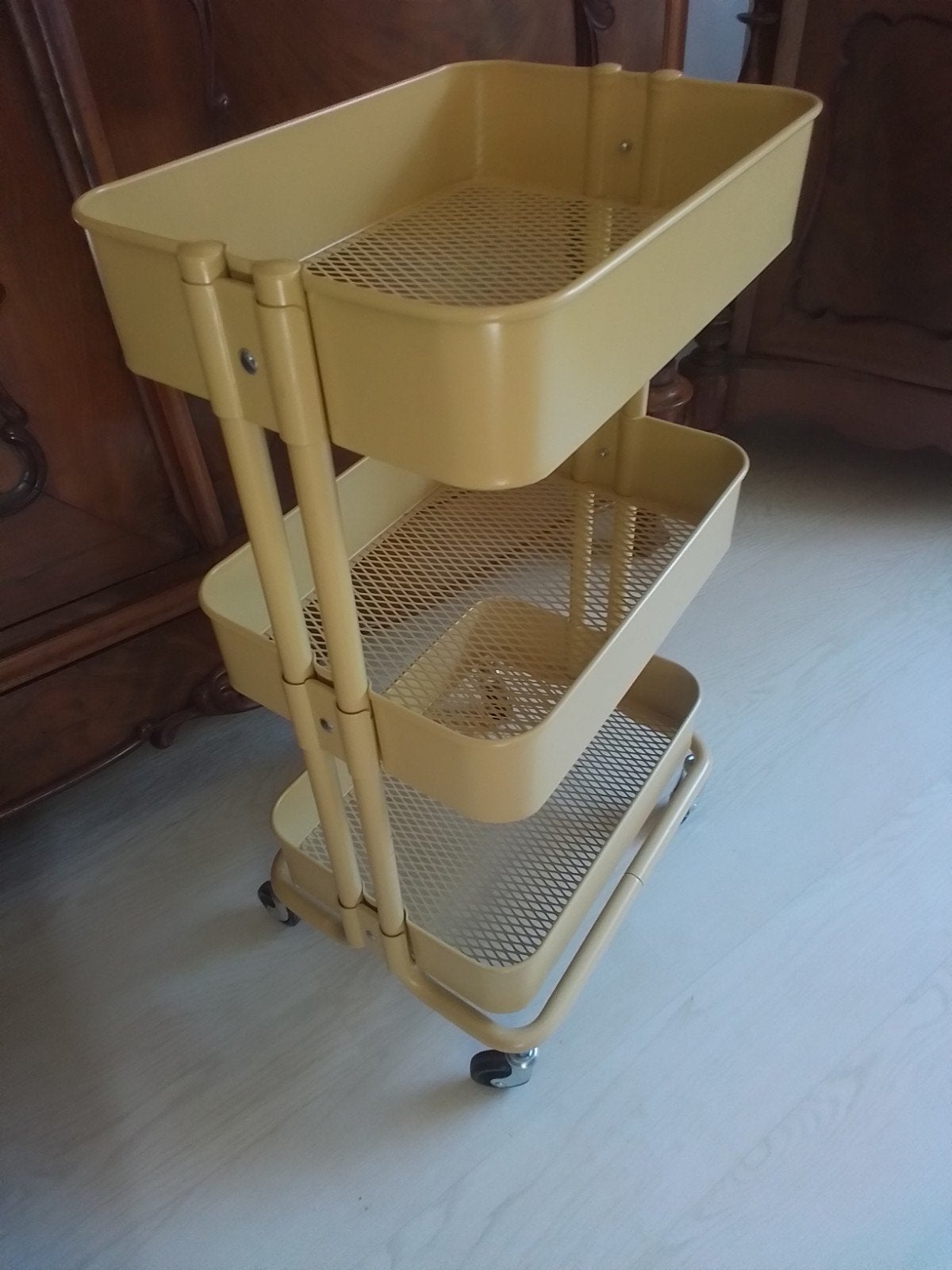 Metalen trolley op wielen - 3 etages - 80x40x30 cm, Ophalen of Verzenden