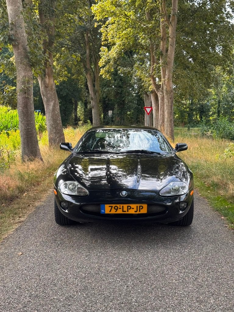 Jaguar XK 4.0 Coupe 1997 Zwart, Auto's, Jaguar, Achterwielaandrijving, Zwart, Leder, Particulier