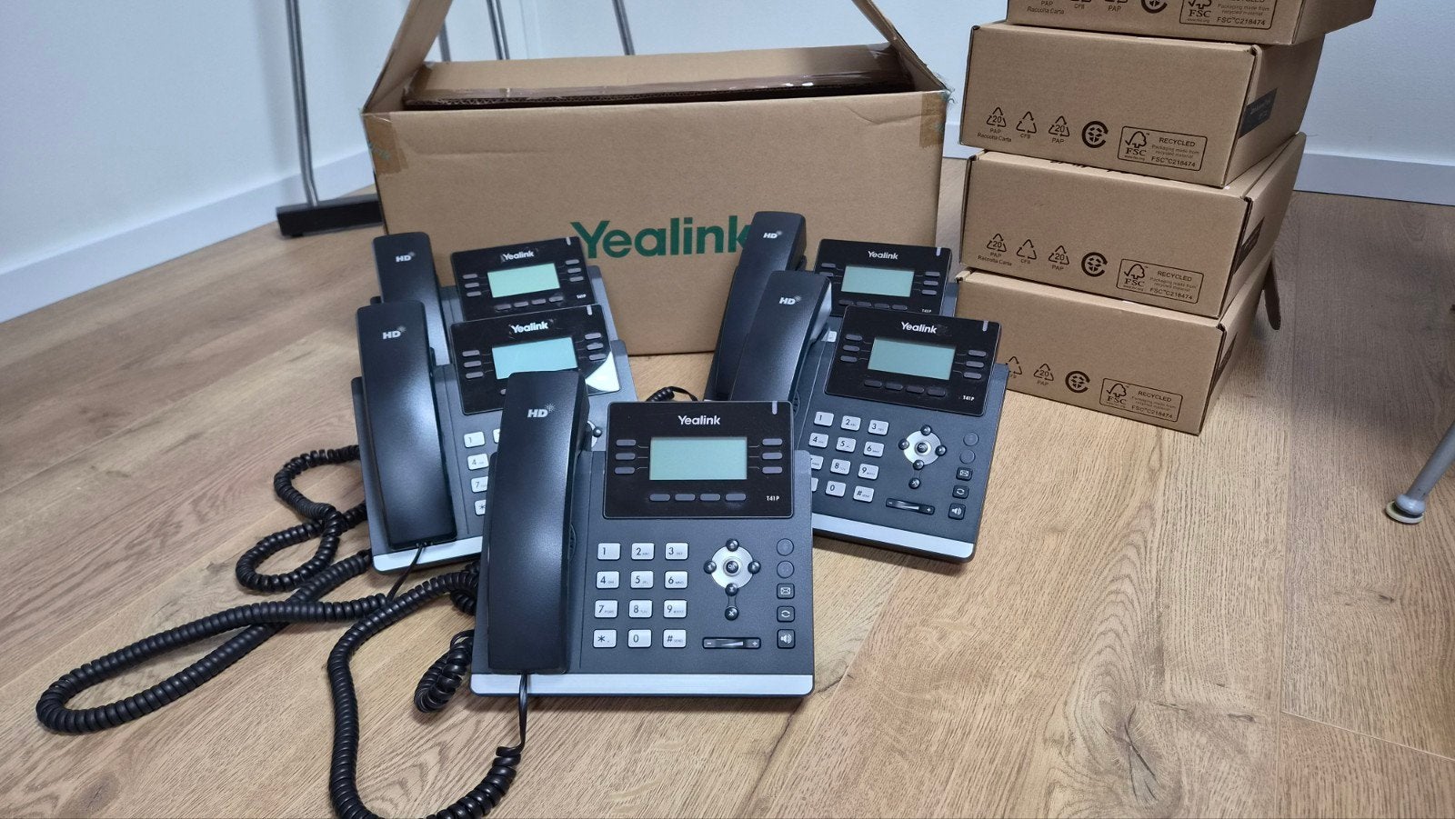 5x Yealink T41P VoIP telefoons - PoE ondersteuning, Telecommunicatie, Verzenden, Gebruikt, 4 handsets of meer