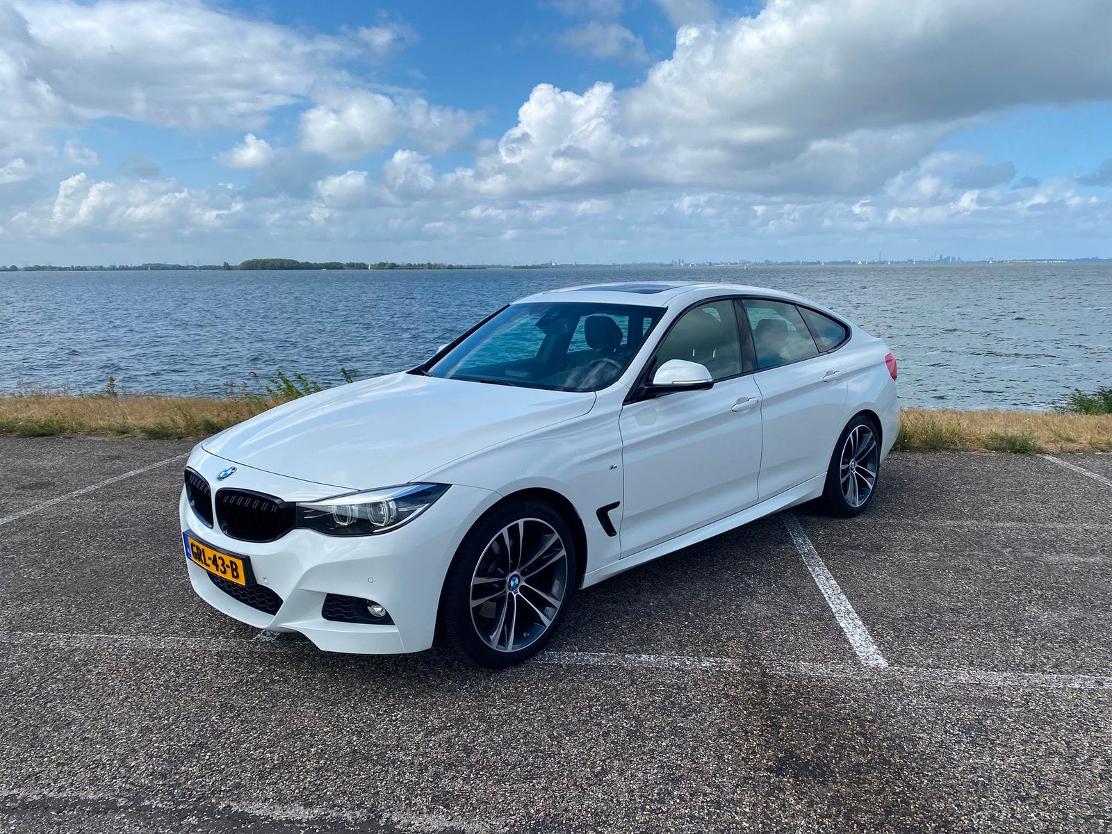 BMW 3-Serie 330i 252pk Xdrive Aut 2018 Wit, Auto's, Achterwielaandrijving, Zwart, 4 cilinders, Wit