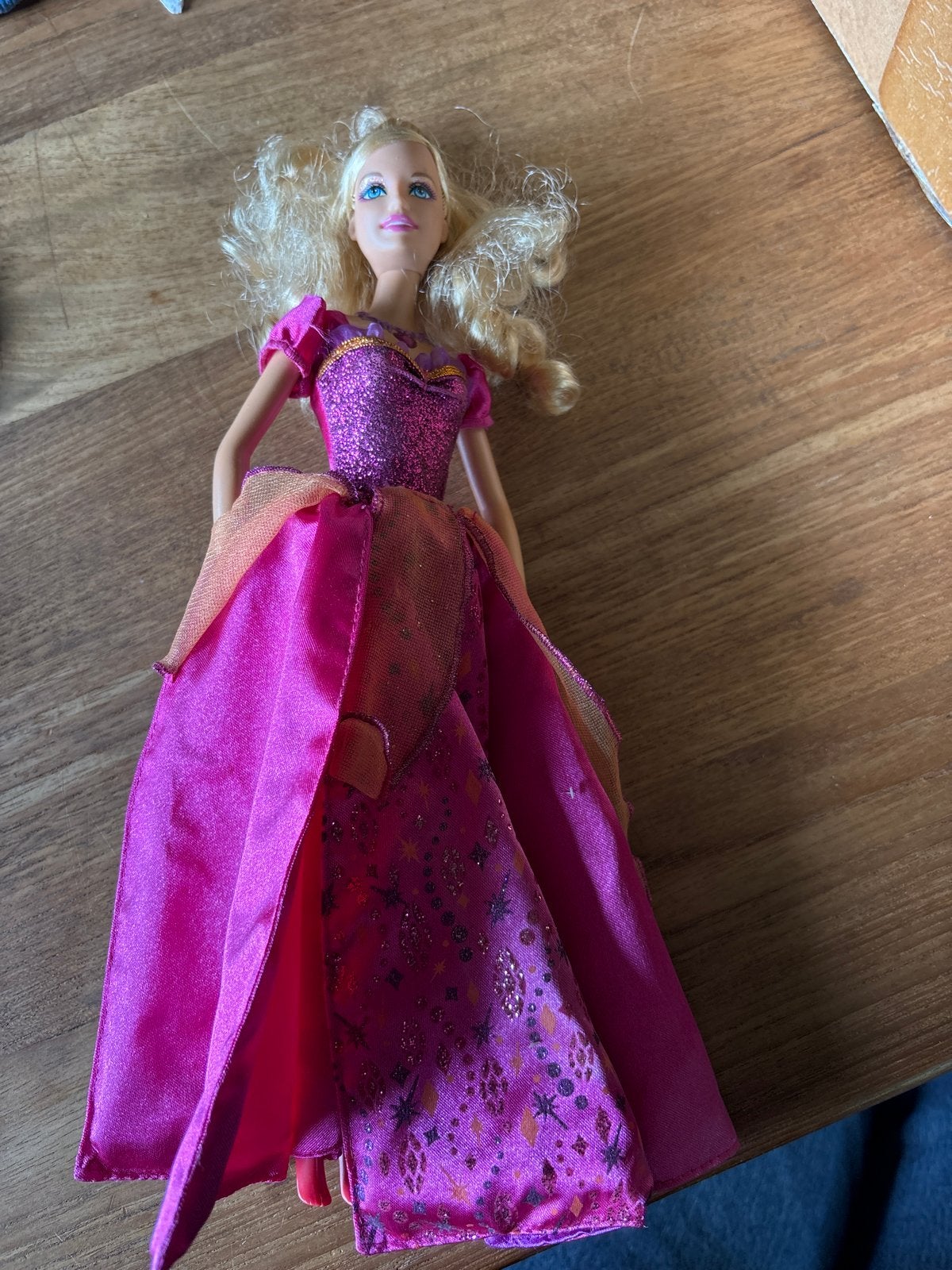 Barbie pop met roze glitterjurk, Ophalen of Verzenden, Gebruikt, Barbie