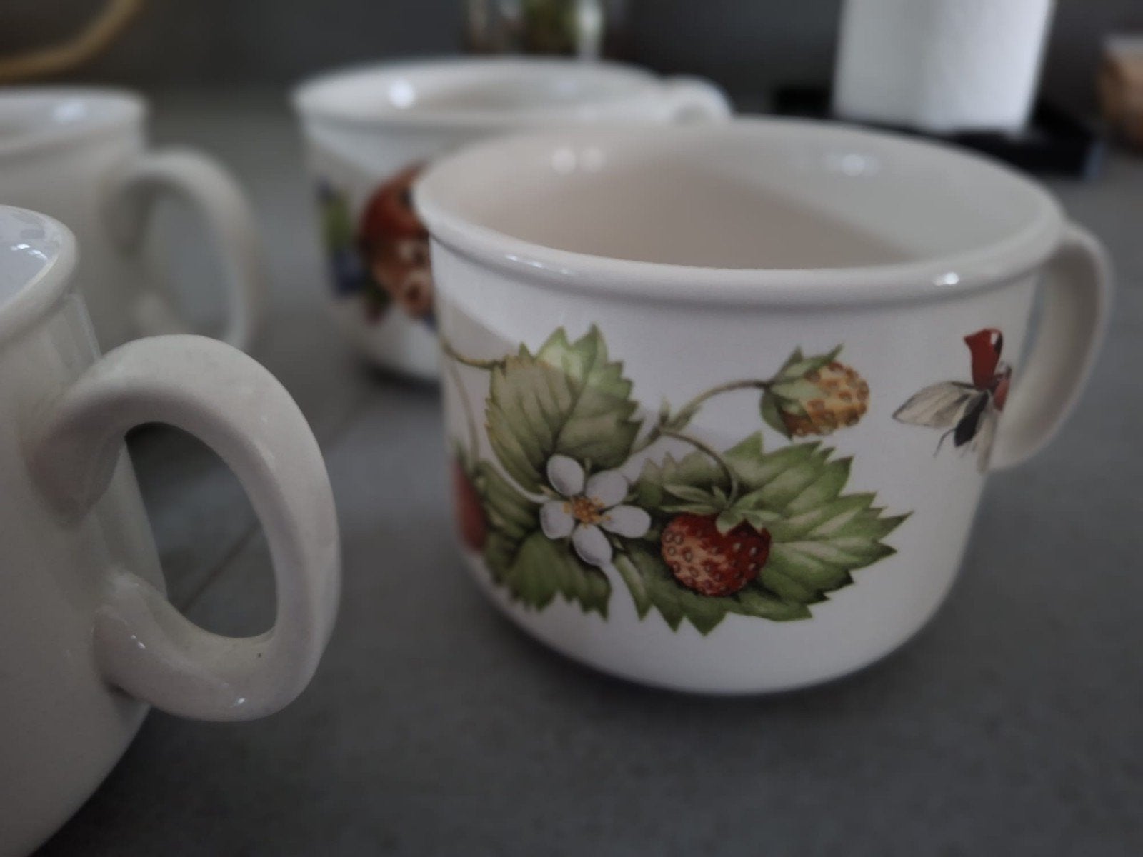 Vintage J&G Meakin Marjolein Bastin kop en schotel set, Antiek en Kunst, Ophalen