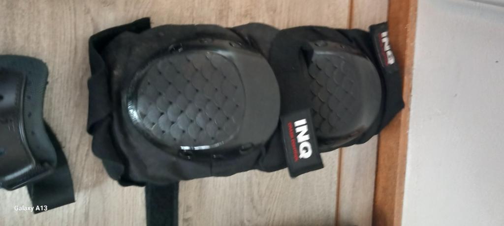 Skeelers beschermset - knie-, elleboog- en polsbeschermers, Sport en Fitness, Skeelers, Overige merken, Gebruikt, Dames, Ophalen of Verzenden
