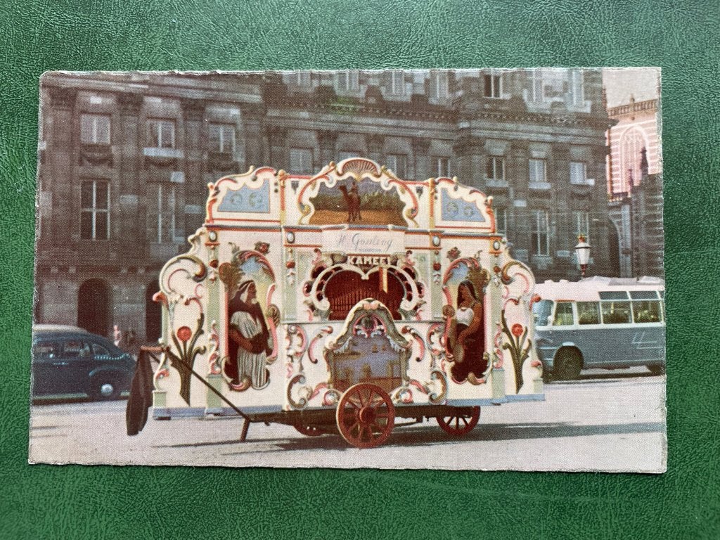 ansichtkaart van Amsterdam , Draaiorgel op De Dam., Verzenden, 1960 tot 1980, Noord-Holland