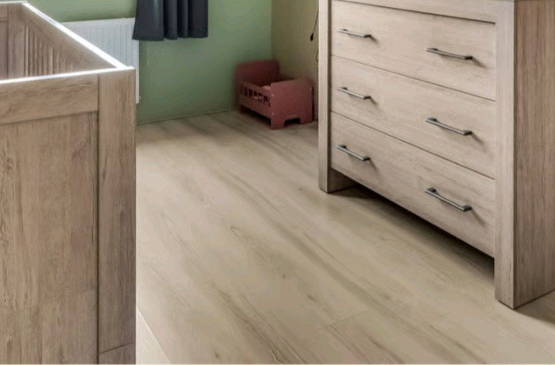 Gratis Laminaat - zelf eruithalen en demonteren, Doe-het-zelf en Verbouw, Ophalen, Gebruikt, 50 tot 150 cm, 10 m² of meer