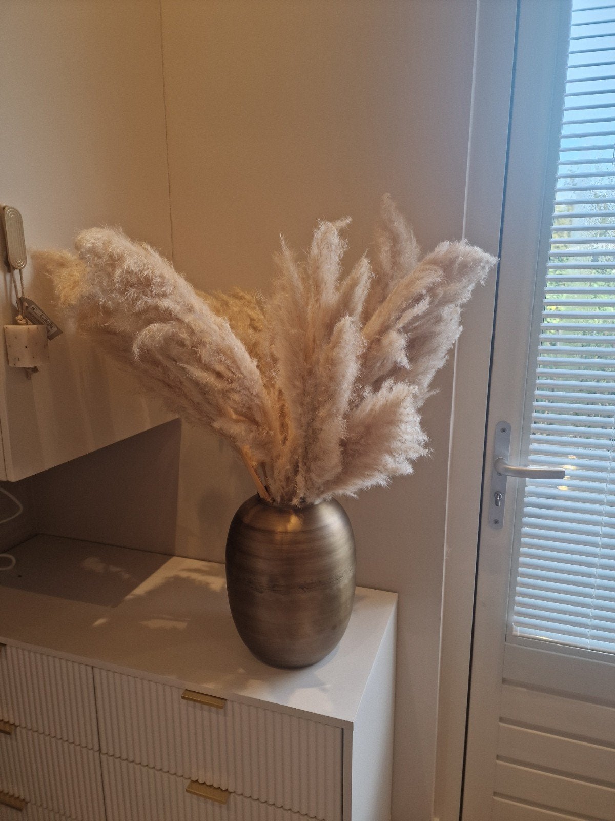 Gouden vaas met pampas - Zo goed als nieuw, Ophalen, Inclusief droogbloemen, 30 cm, Zo goed als nieuw
