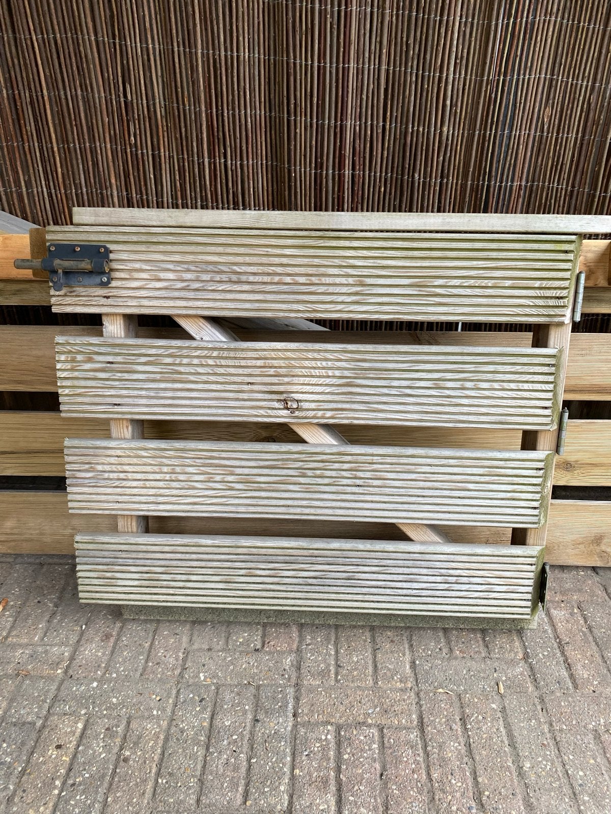 Houten tuinpoort met beslag + 2 hekwerk, Tuin en Terras, Tuinhekken en Hekwerk, Ophalen, Met poort, Gebruikt, Tuinhek